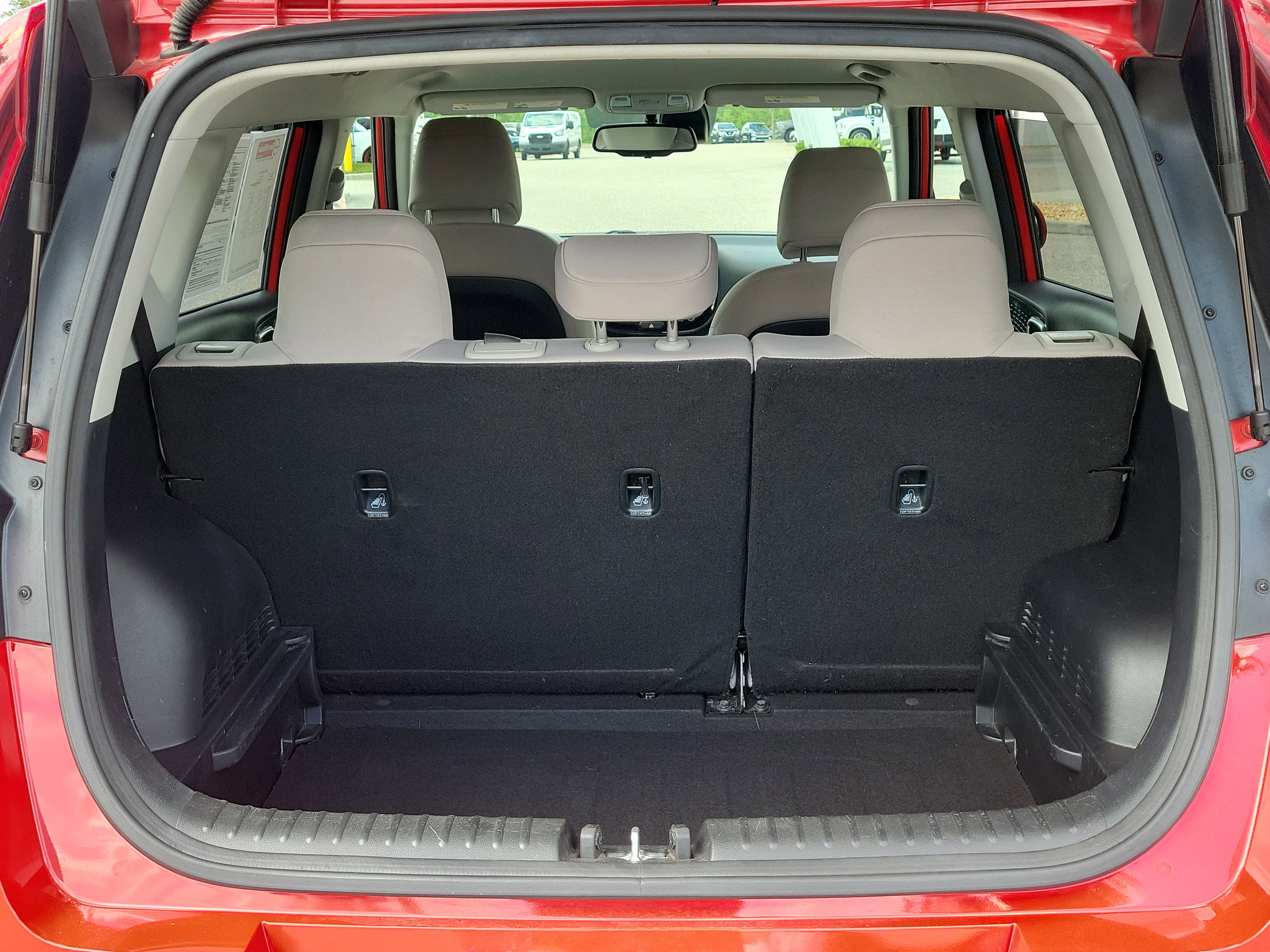 Used 2022 Kia Soul S FWD image 12