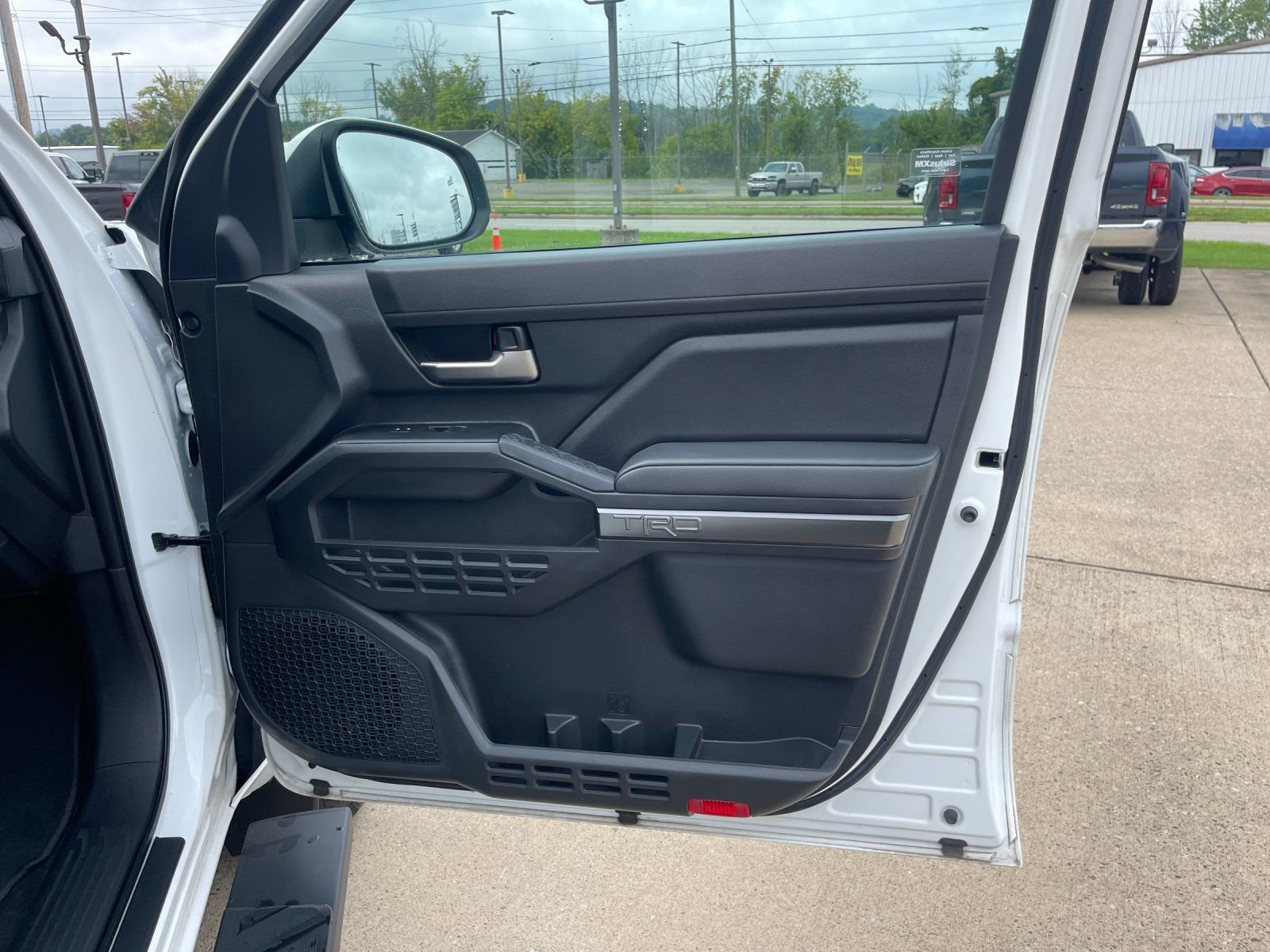 Used 2024 Toyota Tacoma TRD Sport AWD/4WD image 17