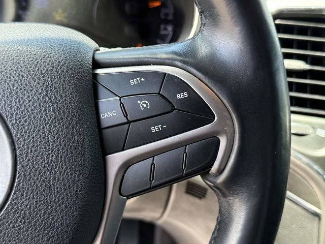 Used 2018 Jeep Grand Cherokee Limited AWD/4WD image 24