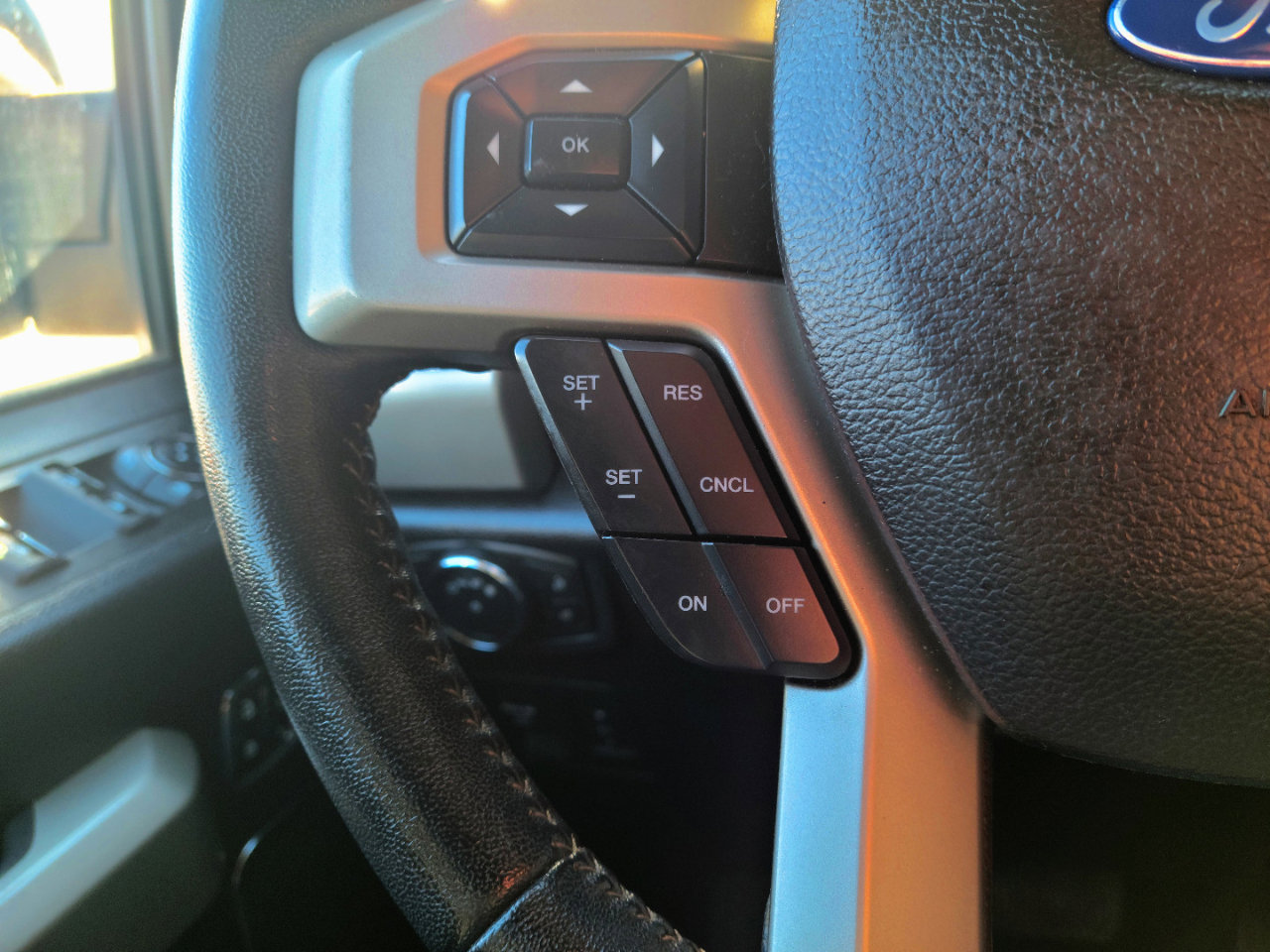 Used 2018 Ford F150 Lariat image 11