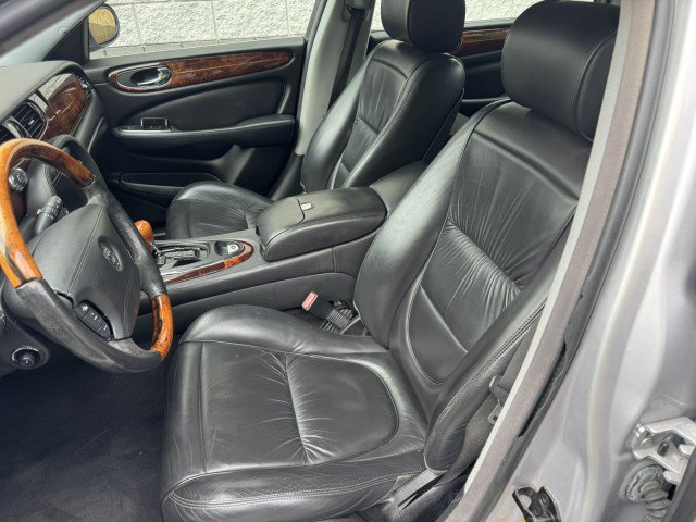 Used 2005 Jaguar XJ Vanden Plas Super V8 RWD image 6