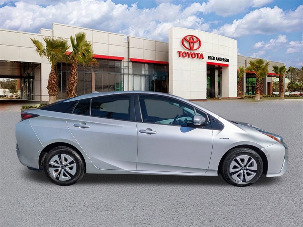 Used 2018 Toyota Prius Four image 4