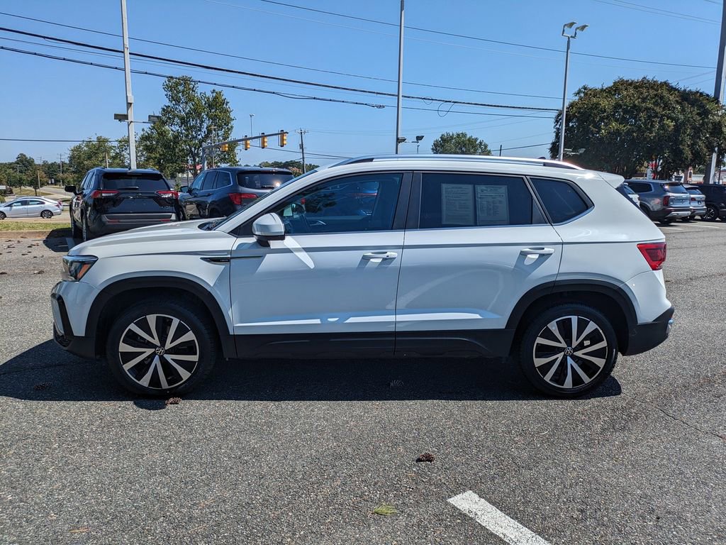 Used 2024 Volkswagen Taos SE image 7