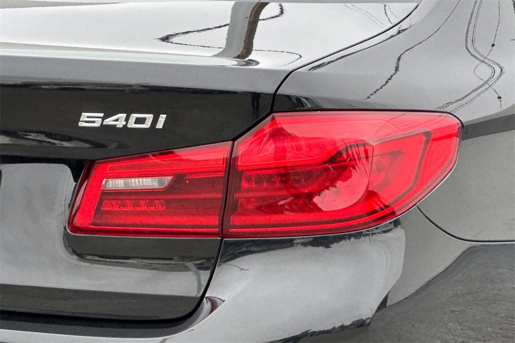 Used 2018 BMW 540i image 26