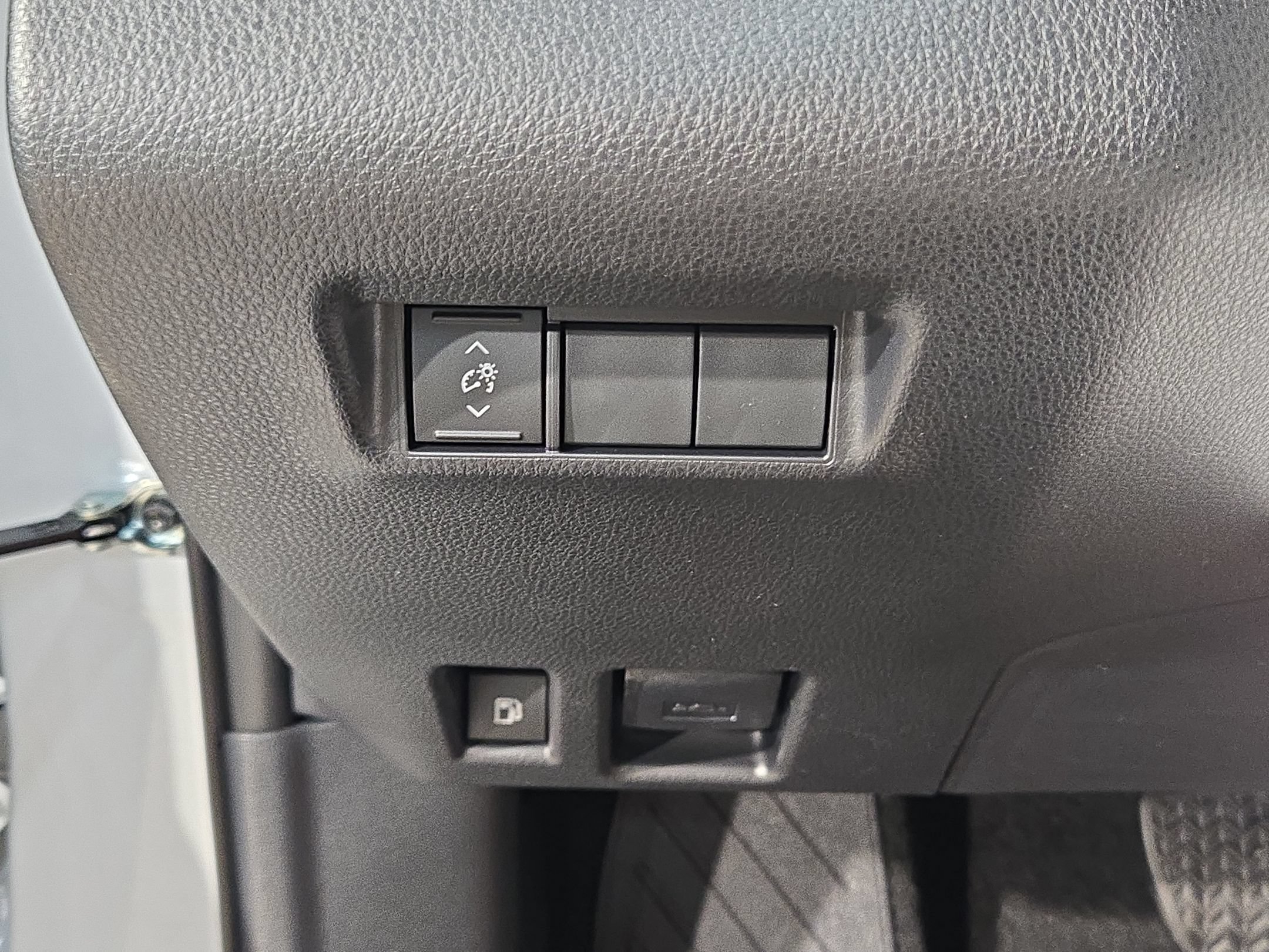 New 2026 Toyota RAV4 SE AWD/4WD image 17