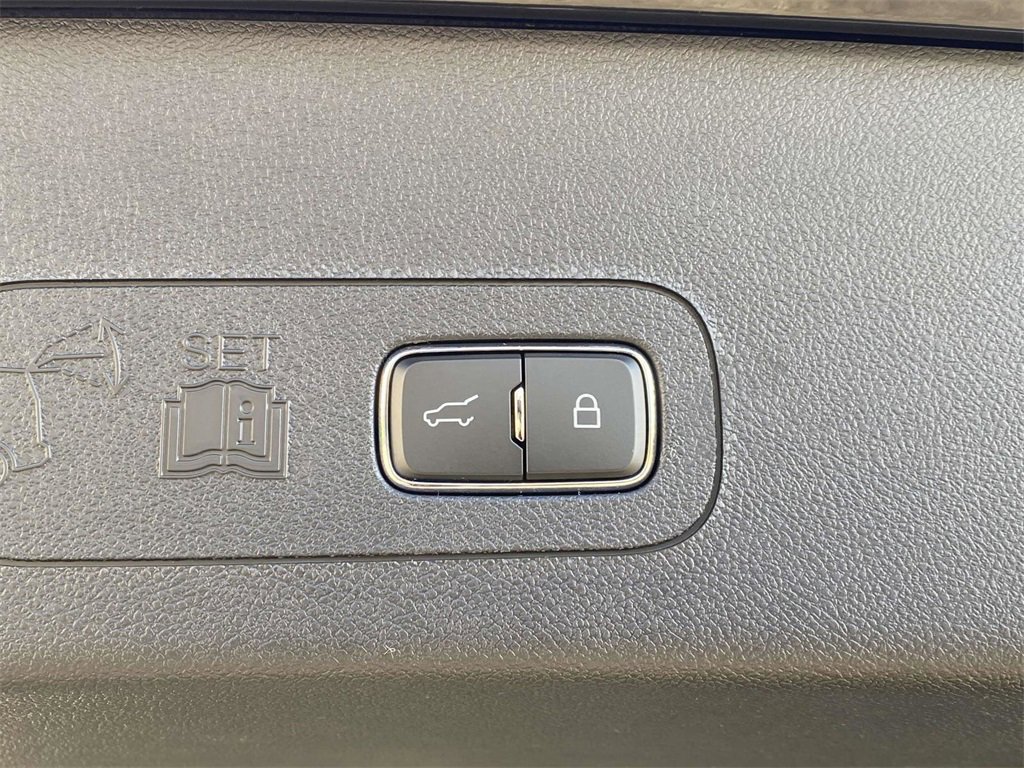 New 2025 Lincoln Aviator Reserve w/ Luxury Package image 12