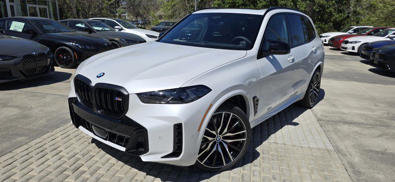 New 2026 BMW X5 M60i image 1