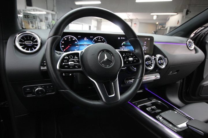 Used 2022 Mercedes-Benz GLA 250 4MATIC image 17
