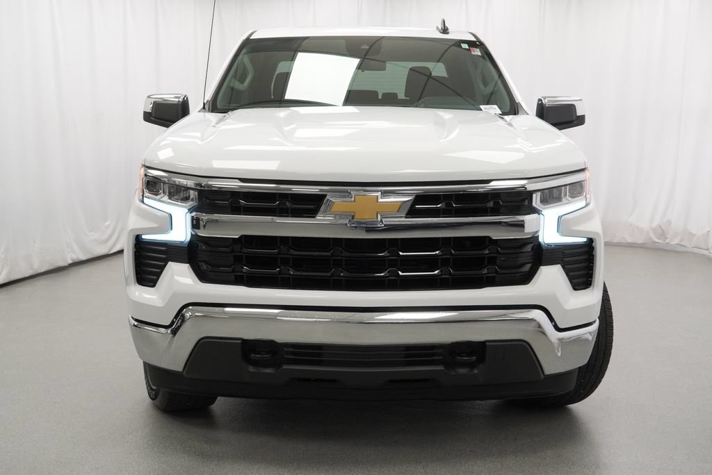 Used 2024 Chevrolet Silverado 1500 LT AWD/4WD image 34