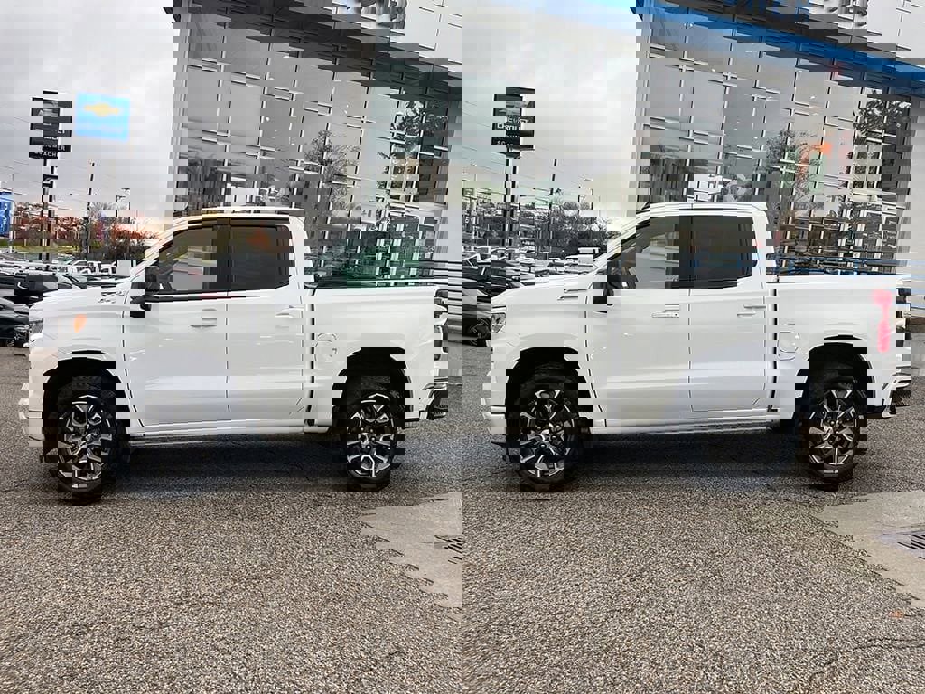 Used 2022 Chevrolet Silverado 1500 RST image 4