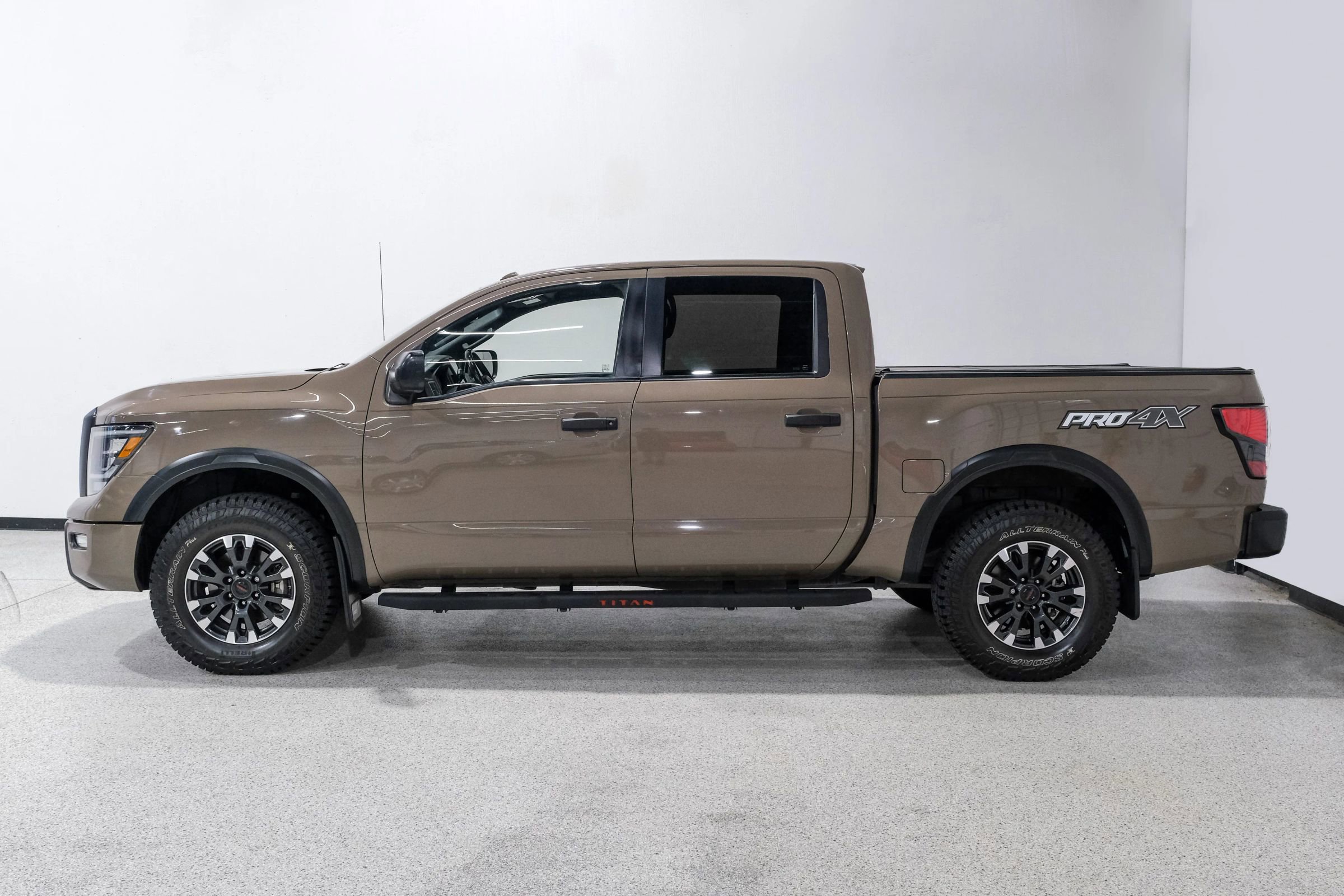 Used 2021 Nissan Titan PRO-4X w/ Off Road Protection Package image 9