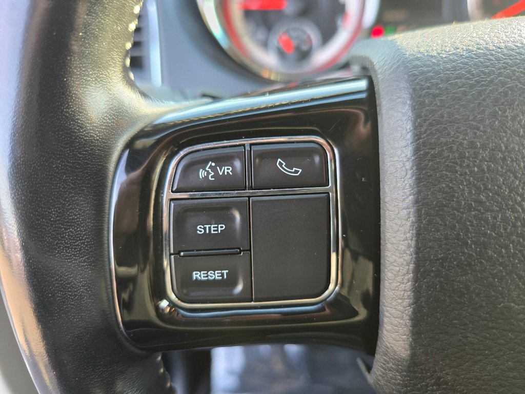 Used 2020 Dodge Grand Caravan SXT FWD image 5