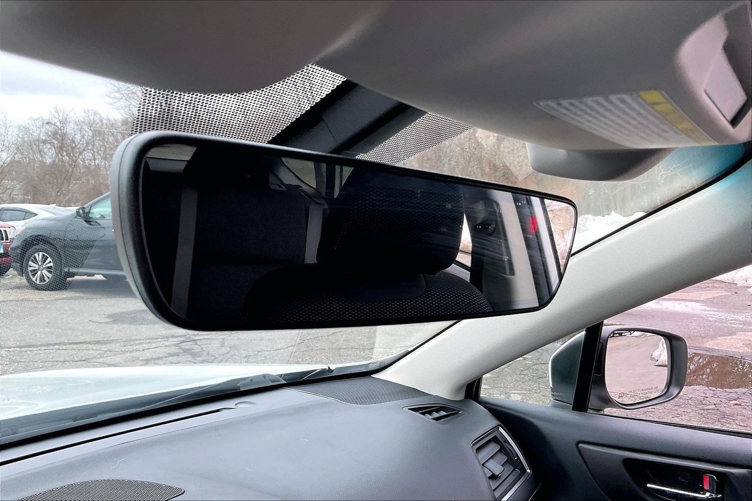 Used 2018 Subaru Outback 2.5i Premium image 31