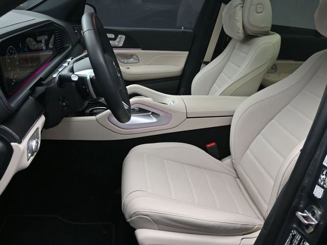 Used 2025 Mercedes-Benz GLS 450 4MATIC image 18