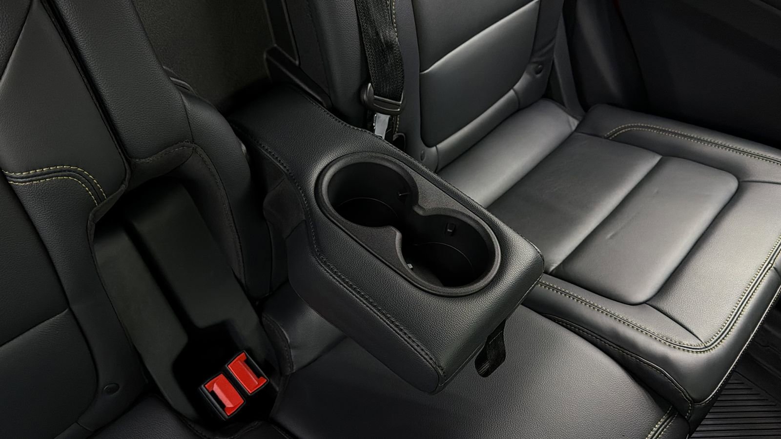 Used 2025 Ford Bronco Badlands w/ Sasquatch Package image 38