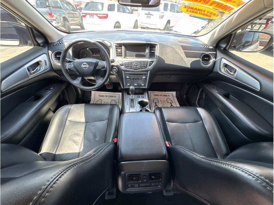 Used 2020 Nissan Pathfinder SL FWD image 40