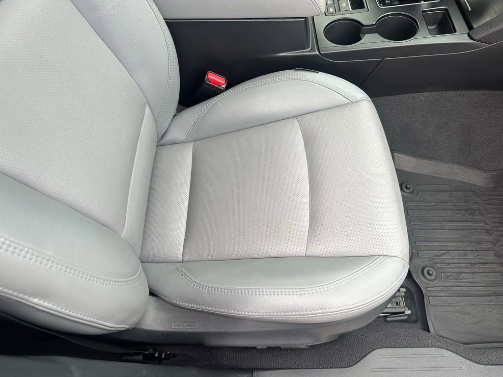 Used 2018 Subaru Outback 2.5i Limited image 18