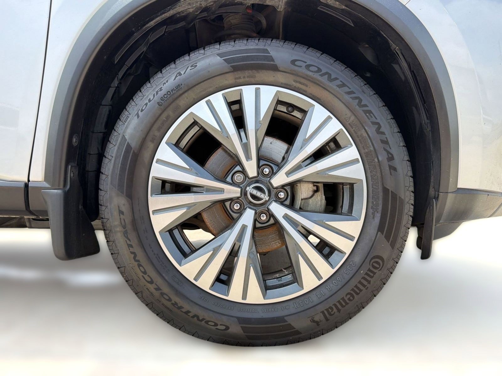 Used 2023 Nissan Rogue SV FWD image 11