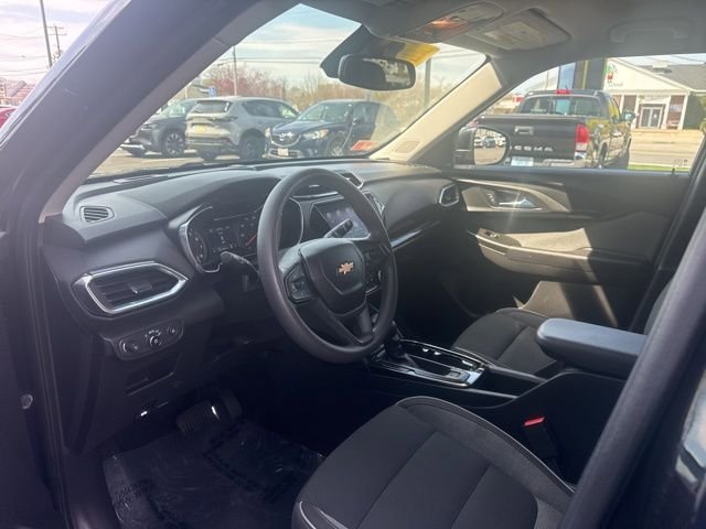 Used 2021 Chevrolet TrailBlazer LT w/ Convenience Package AWD/4WD image 10