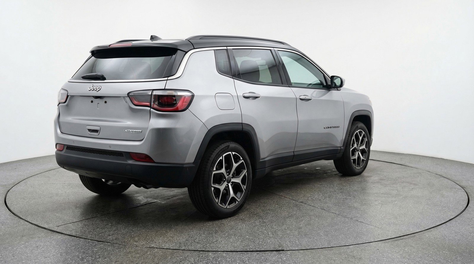 Used 2025 Jeep Compass Limited image 9