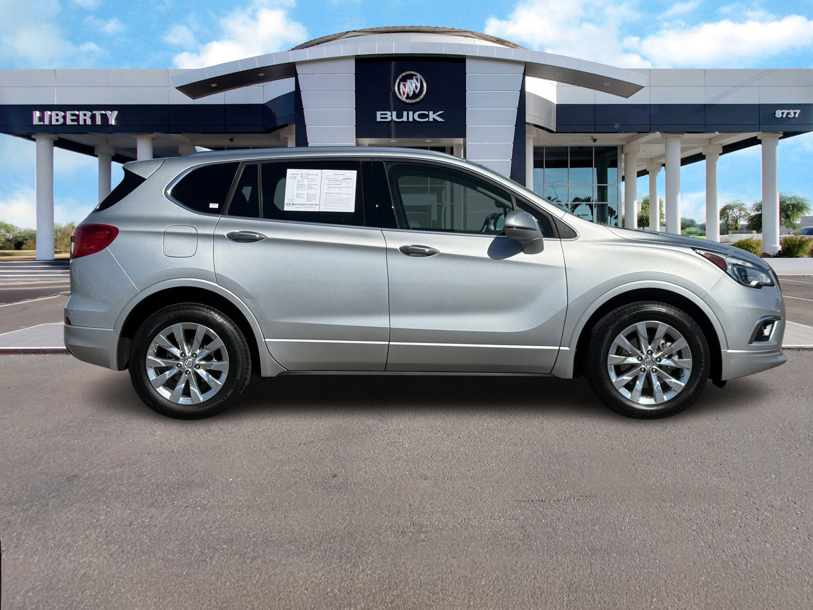 Used 2018 Buick Envision Essence image 2