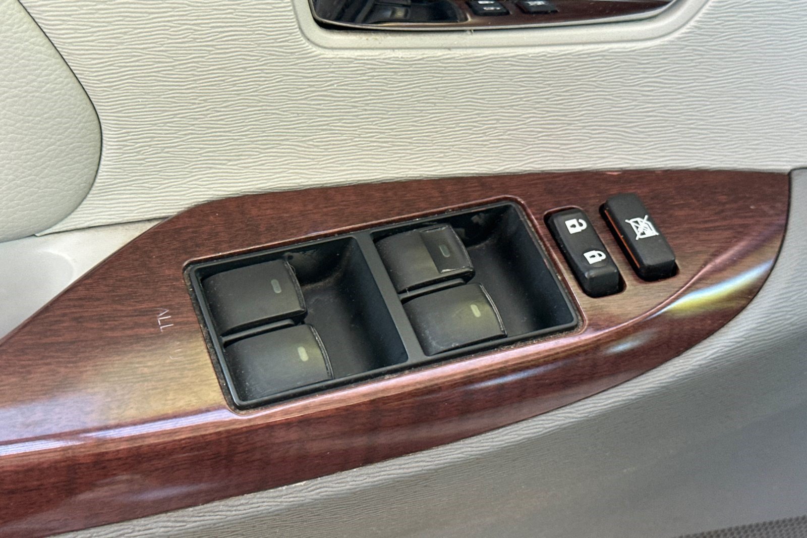 Used 2014 Toyota Sienna XLE FWD image 14