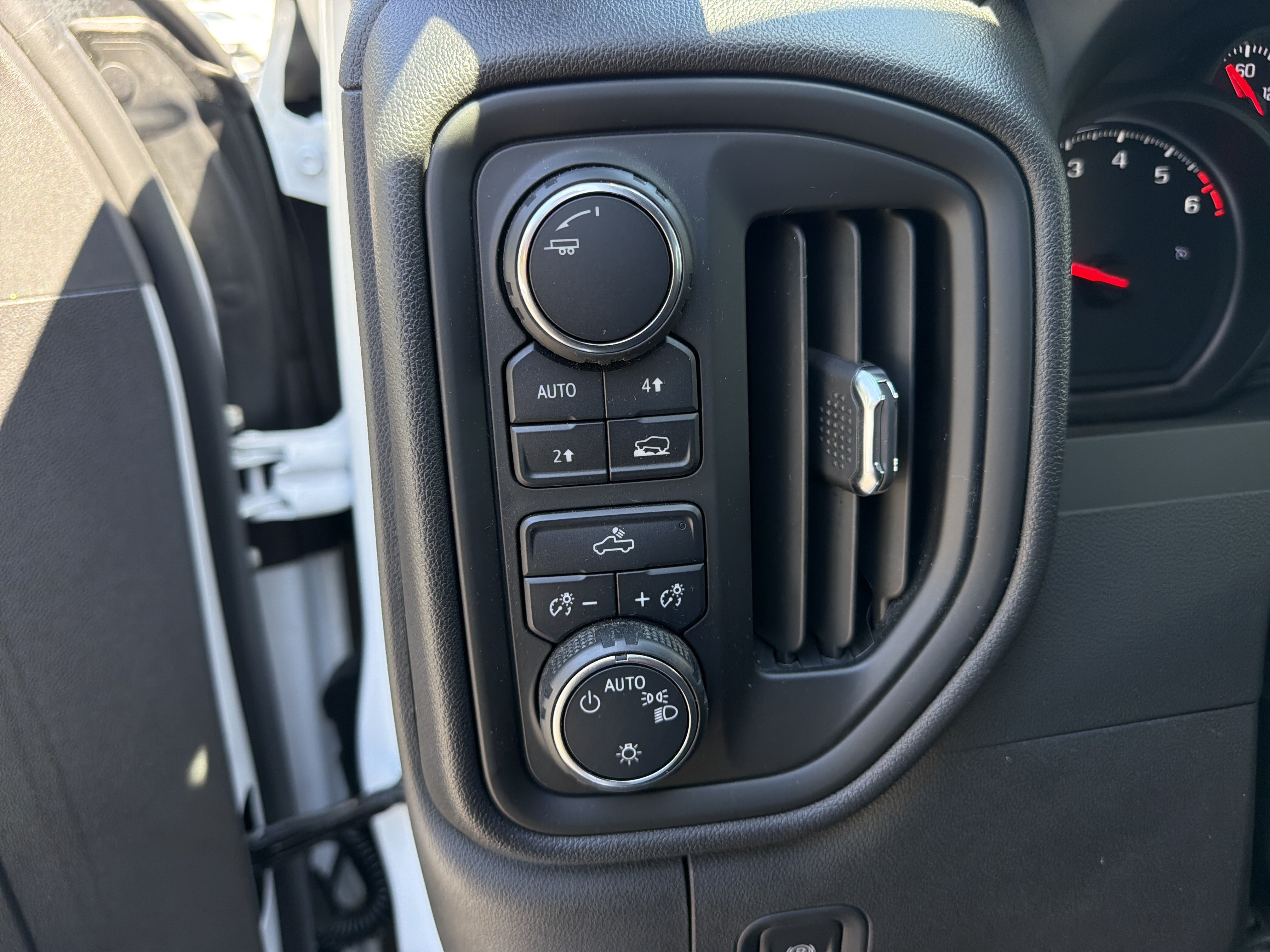 Used 2024 Chevrolet Silverado 1500 Custom AWD/4WD image 20