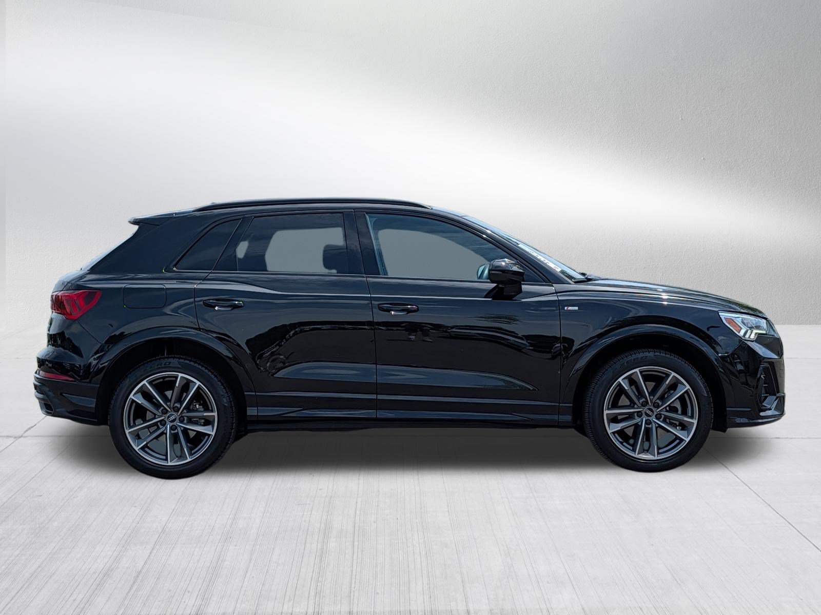 Used 2022 Audi Q3 2.0T Premium Plus AWD/4WD image 8