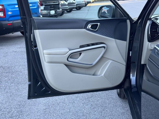 Used 2023 Kia Soul EX FWD image 14