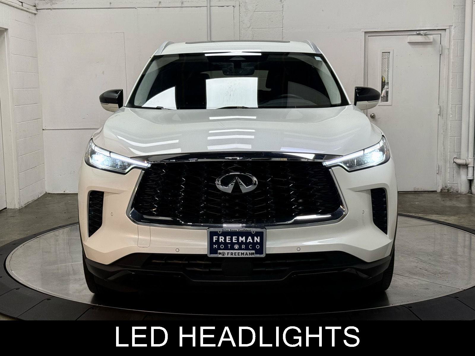 Used 2023 INFINITI QX60 Luxe w/ Cargo Package AWD/4WD image 3