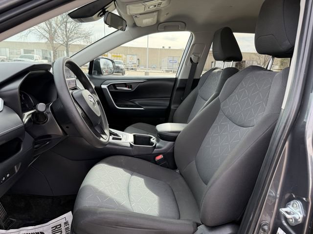 Used 2025 Toyota RAV4 XLE image 24