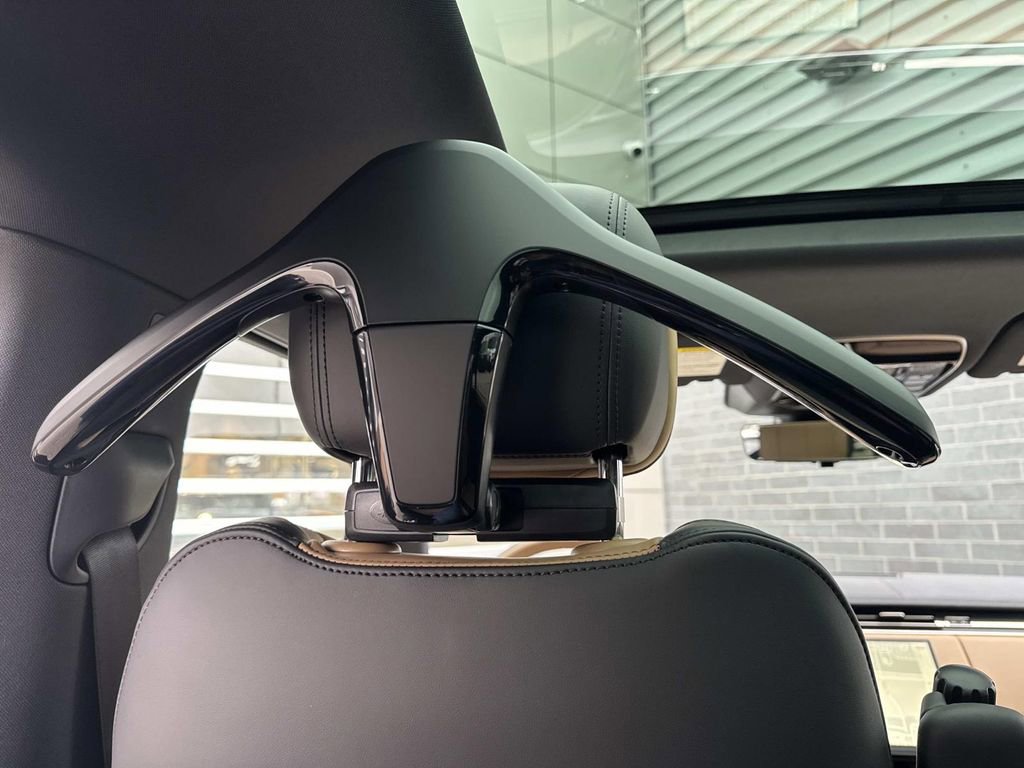 New 2026 Land Rover Range Rover Sport Dynamic SE image 16