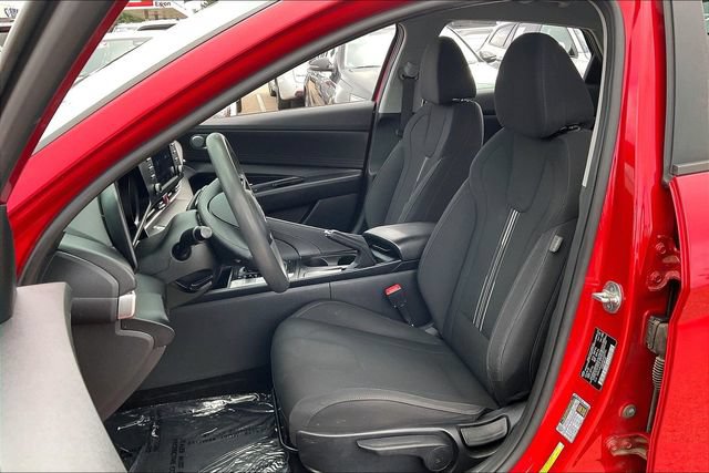 Certified 2021 Hyundai Elantra SEL FWD image 28