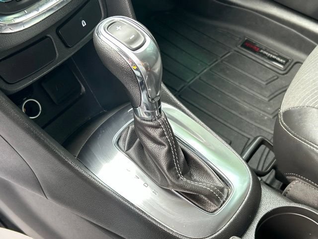Used 2014 Buick Encore FWD image 32