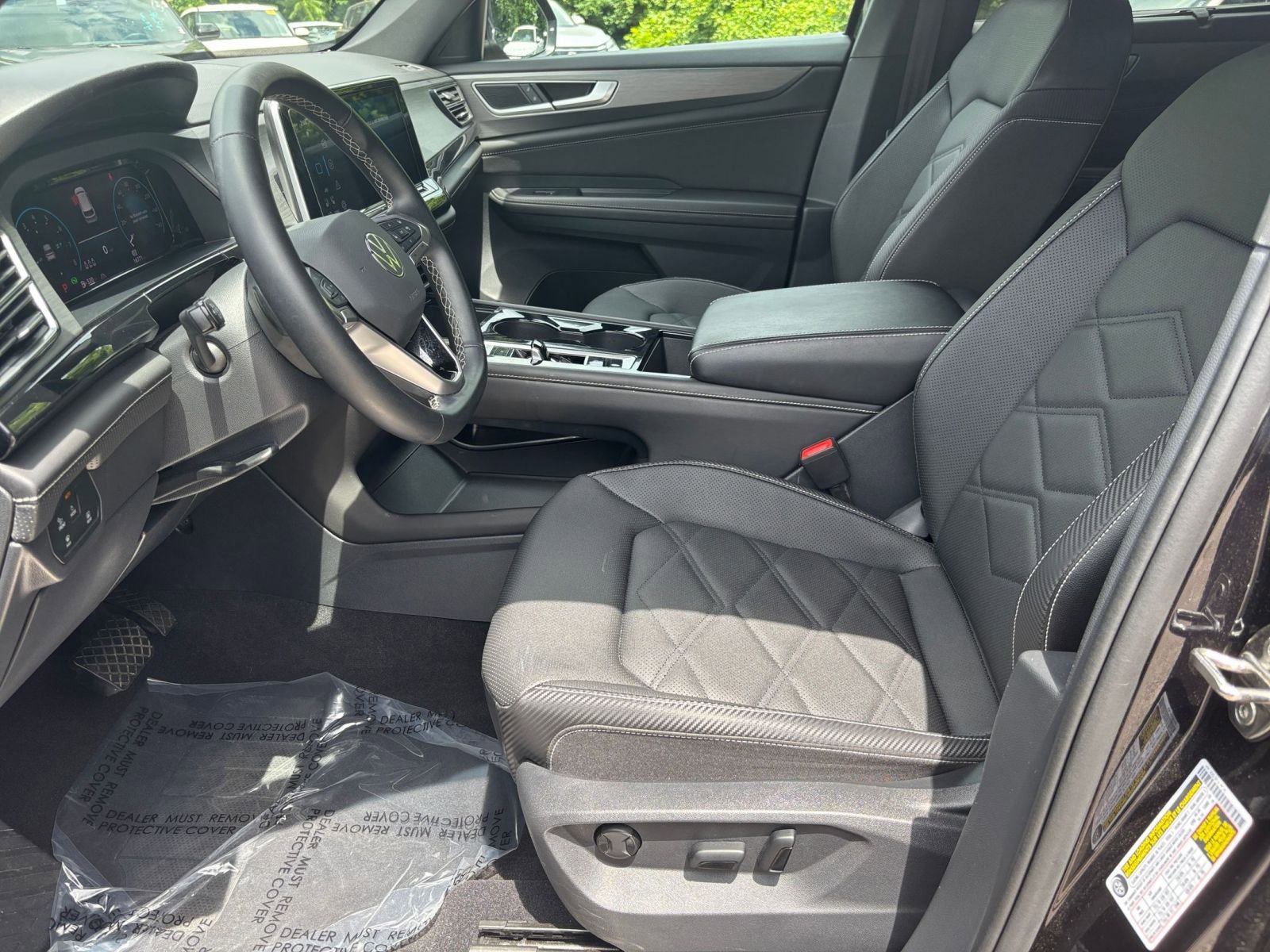 Used 2025 Volkswagen Atlas Cross Sport SE FWD image 28