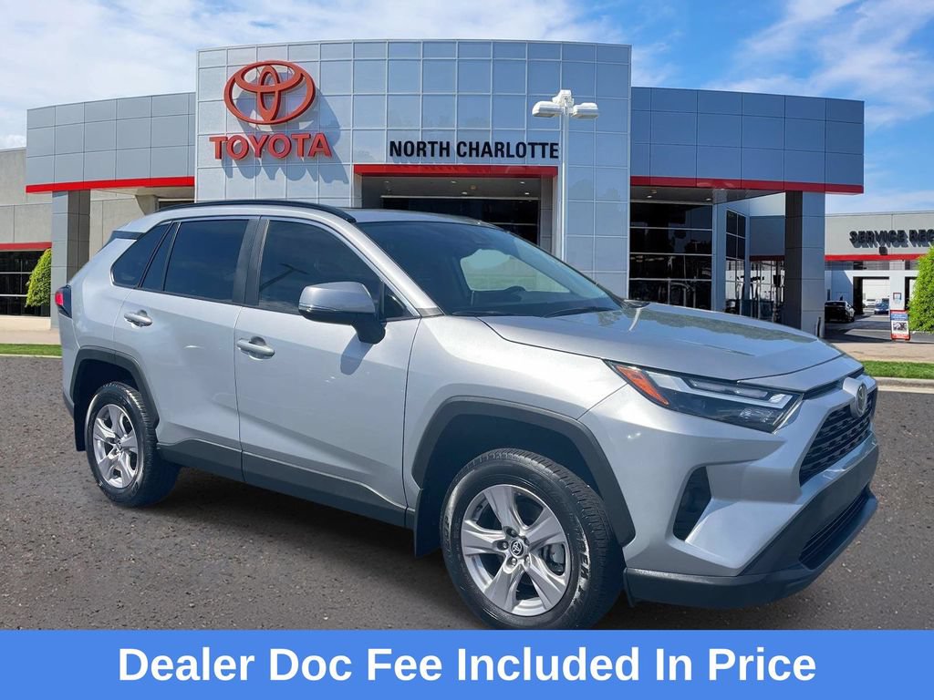 Used 2025 Toyota RAV4 XLE w/ Convenience Package FWD image 1
