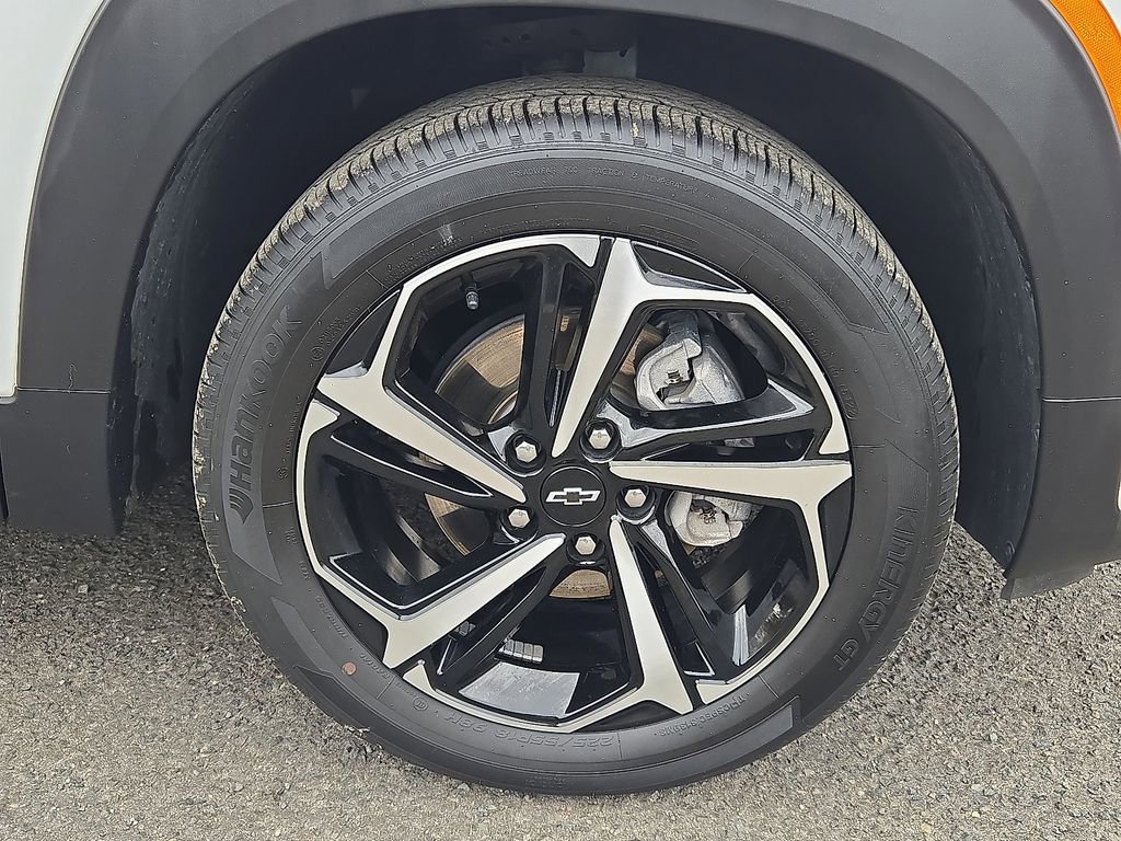 Used 2023 Chevrolet TrailBlazer RS w/ Convenience Package image 9