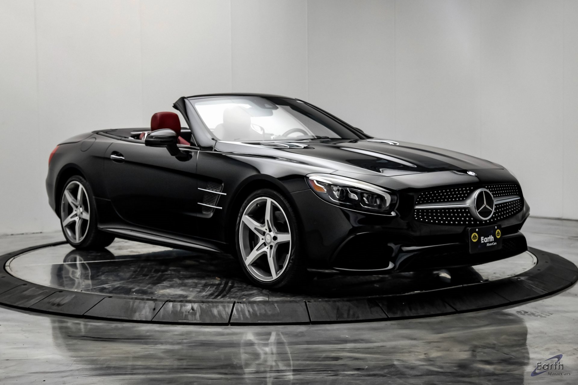 Used 2017 Mercedes-Benz SL 550 image 24