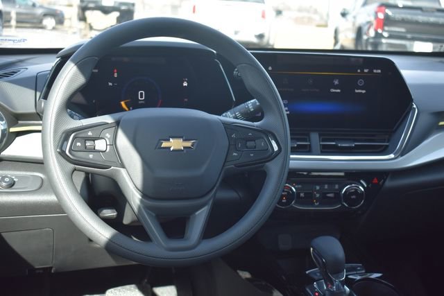 New 2026 Chevrolet Trax LT w/ LPO, Blackout Package image 19