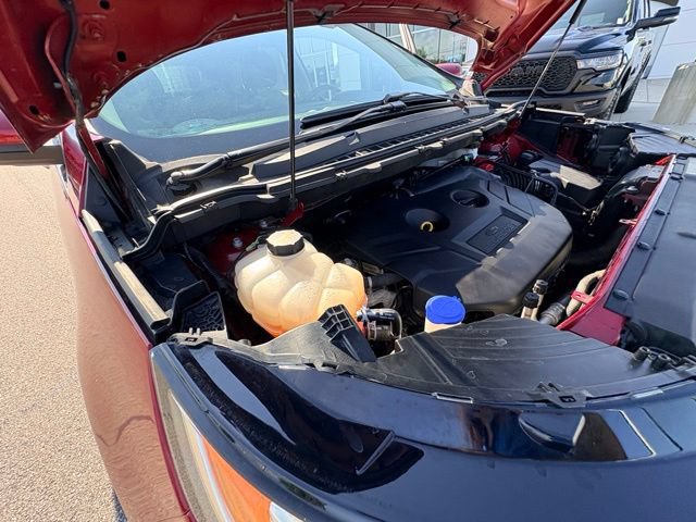 Used 2018 Ford Edge SEL w/ Equipment Group 201A FWD image 32