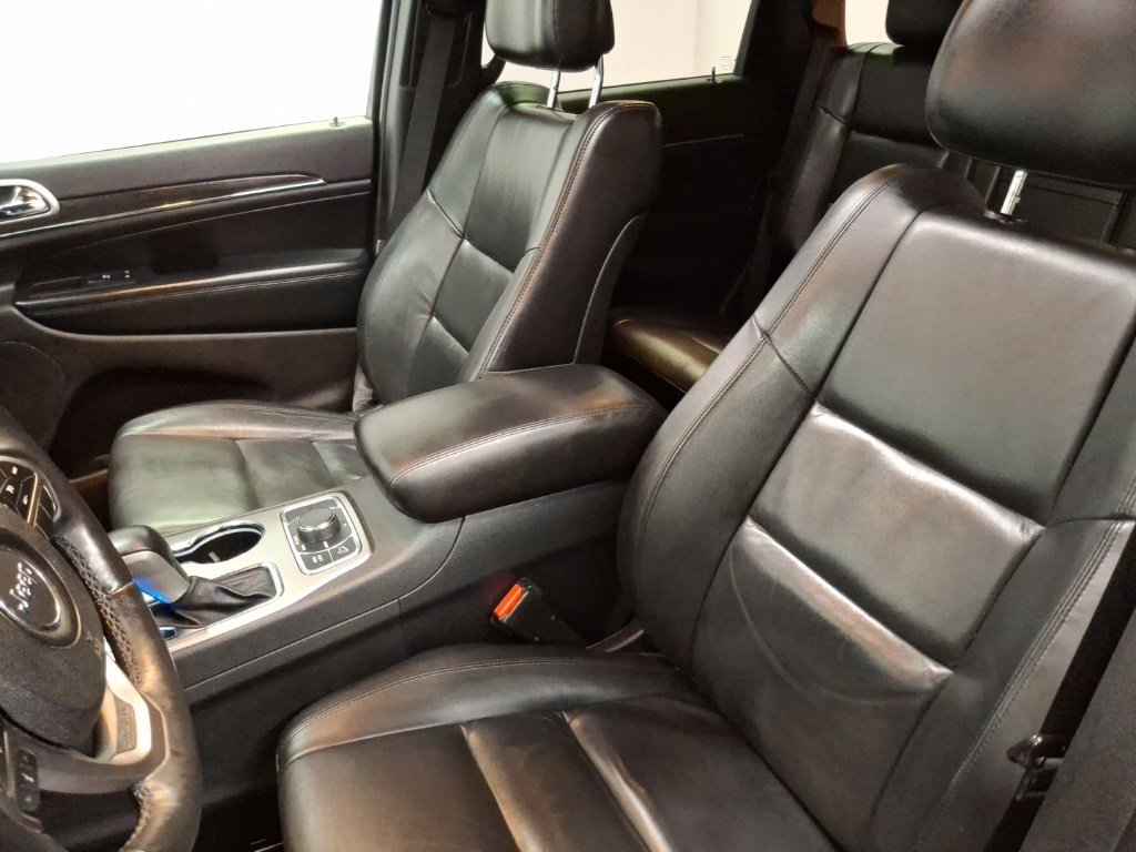 Used 2018 Jeep Grand Cherokee Limited w/ Trailer Tow Group IV image 16