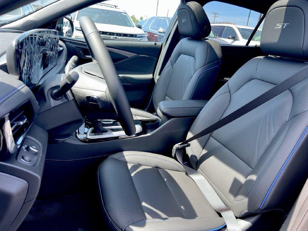 New 2026 Buick Envista Sport Touring w/ Convenience I Package FWD image 18