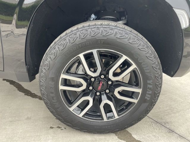 Used 2024 GMC Yukon AT4 w/ Max Trailering Package image 34