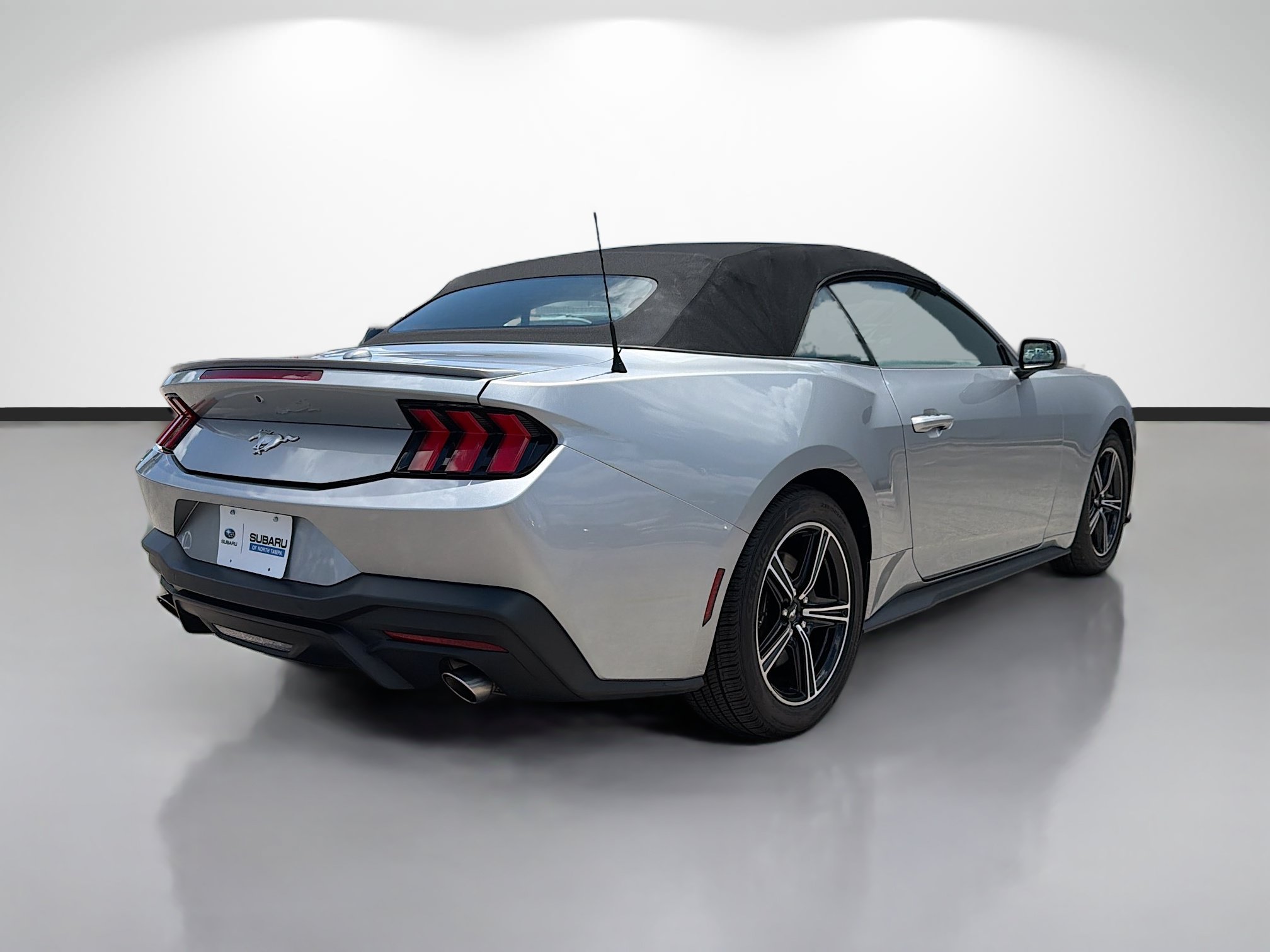 Used 2024 Ford Mustang Premium RWD image 3