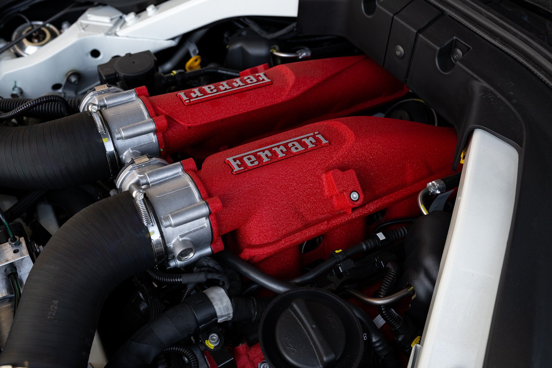 Used 2025 Ferrari Roma Spider RWD image 71
