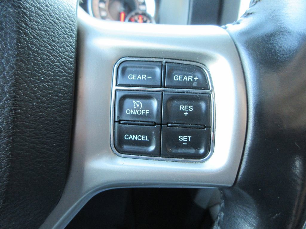 Used 2015 RAM 1500 Laramie w/ Convenience Group AWD/4WD image 32