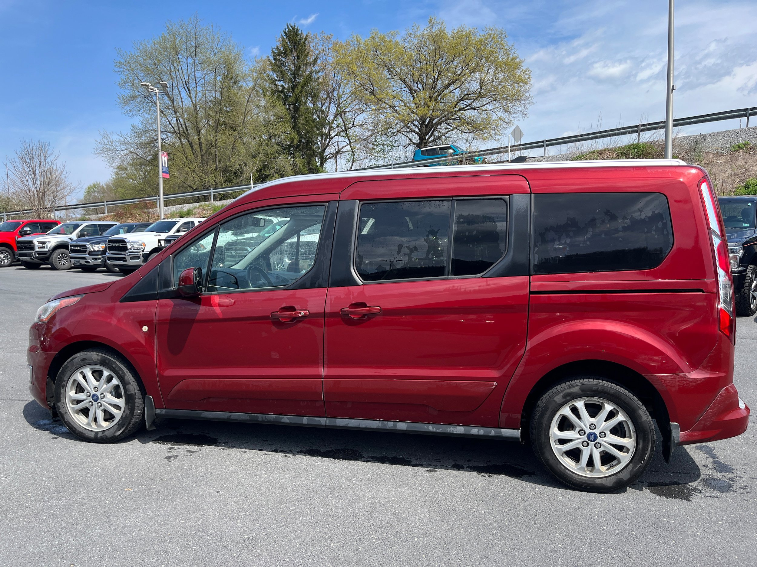 Used 2020 Ford Transit Connect Titanium FWD image 7