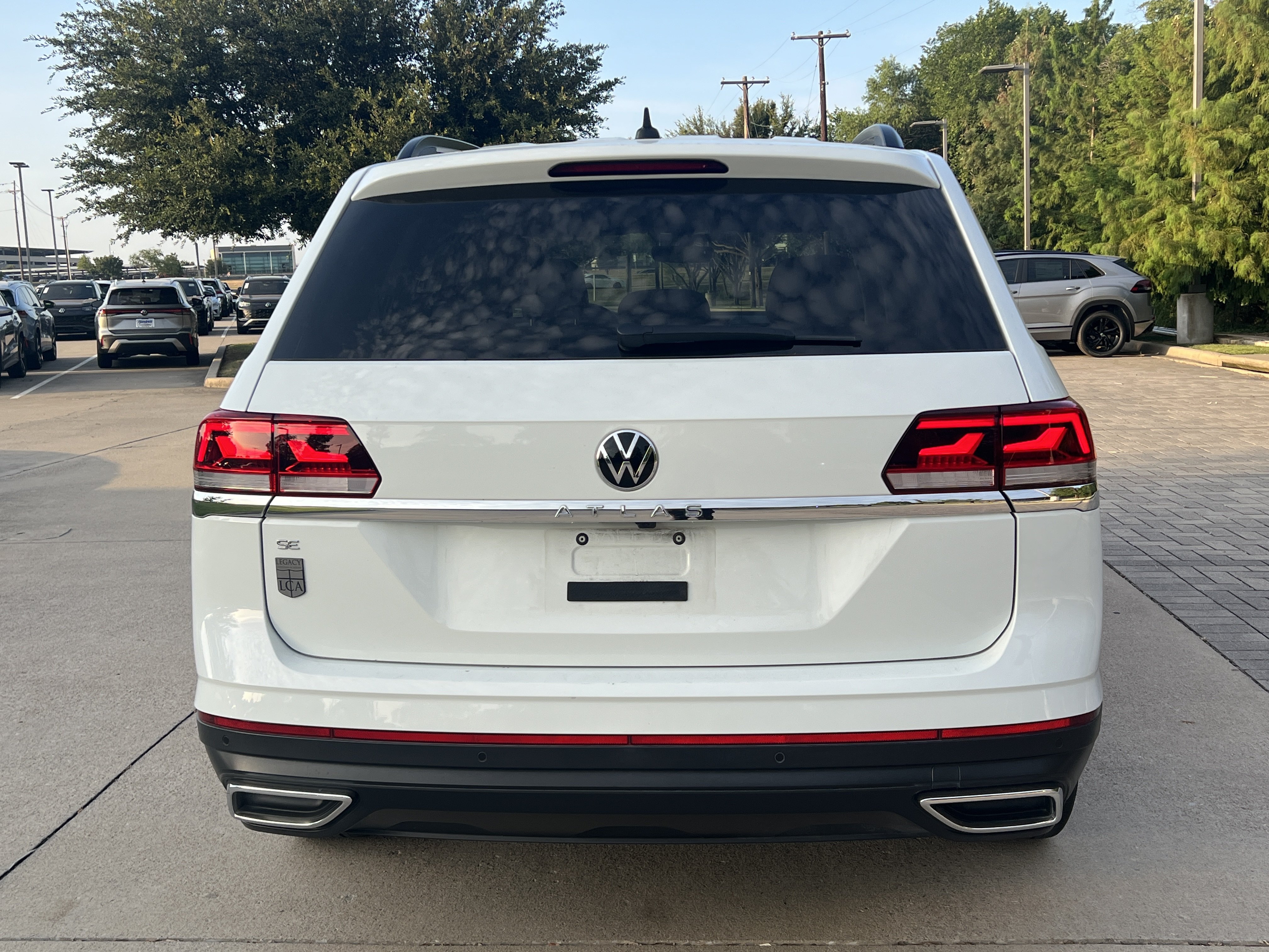 Certified 2023 Volkswagen Atlas SE w/ Panoramic Sunroof Package FWD image 8