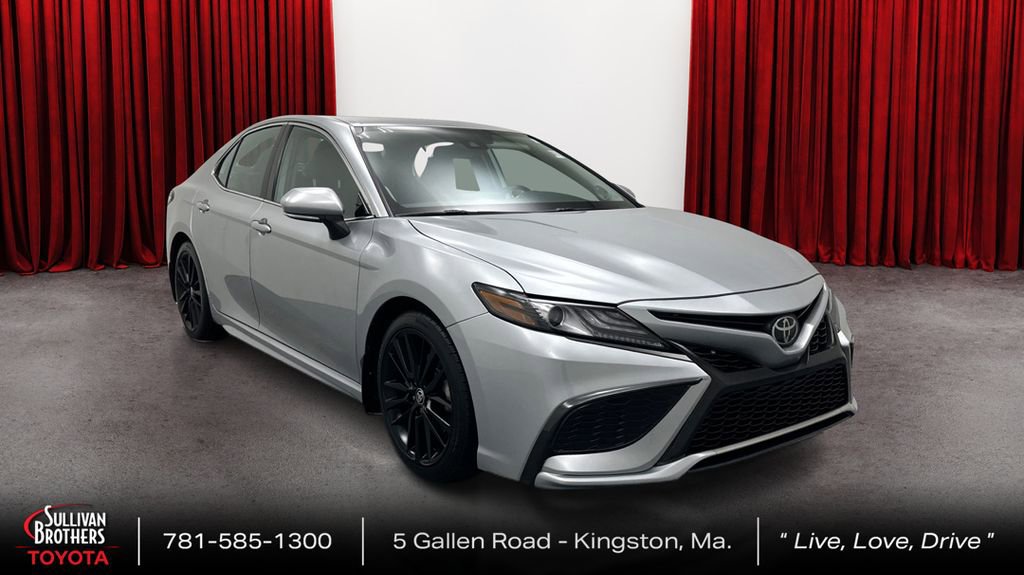Used 2023 Toyota Camry XSE w/ Navigation Package image 3