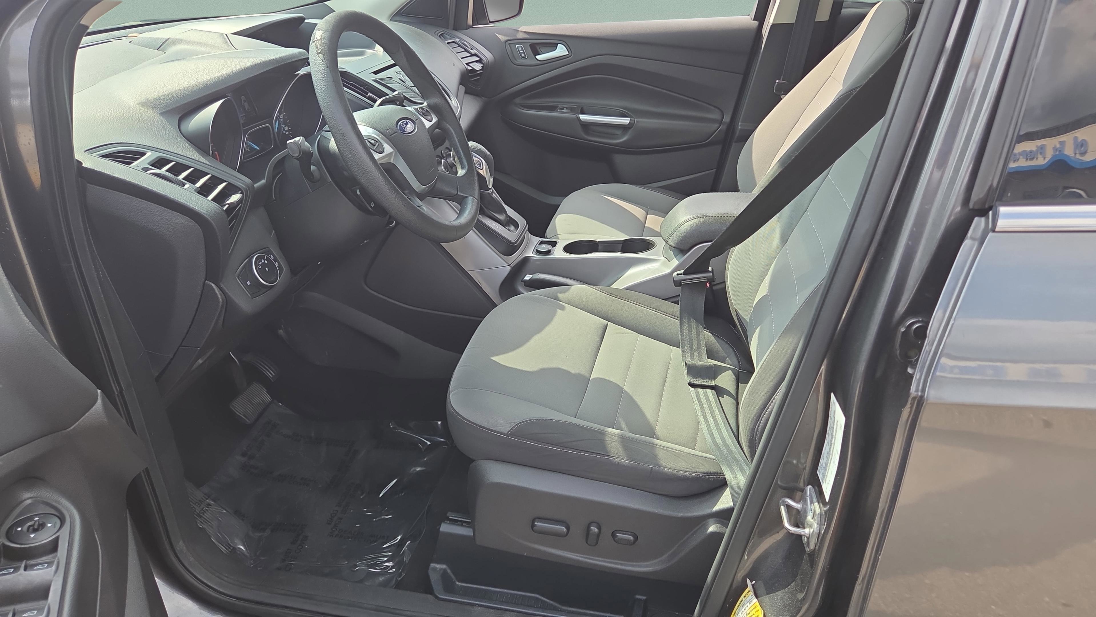 Used 2016 Ford Escape SE FWD image 9
